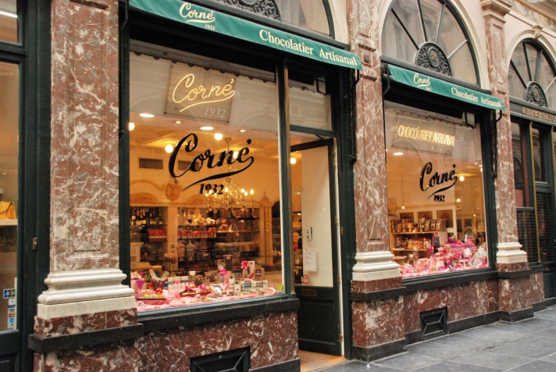 ecommerce-REGUSSE-min_chocolate_chocolaterie_shop_luxury_chic_gallery_brussels_belgium-558146